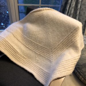 Cozy Cabin Shawl - Free pattern from Knitting in the Park