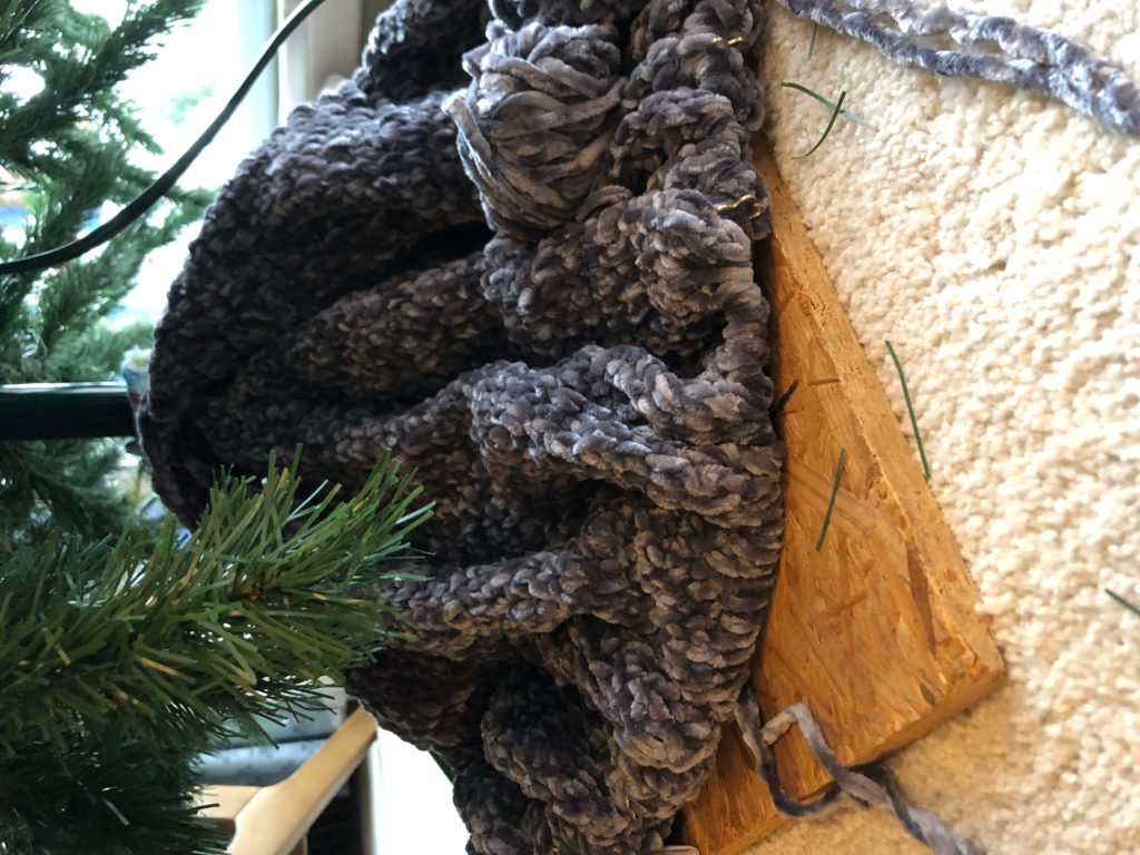 Vintage Velvet Christmas Tree Skirt Knitting Pattern