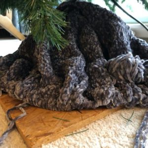 Vintage Velvet Christmas Tree Skirt Knitting Pattern