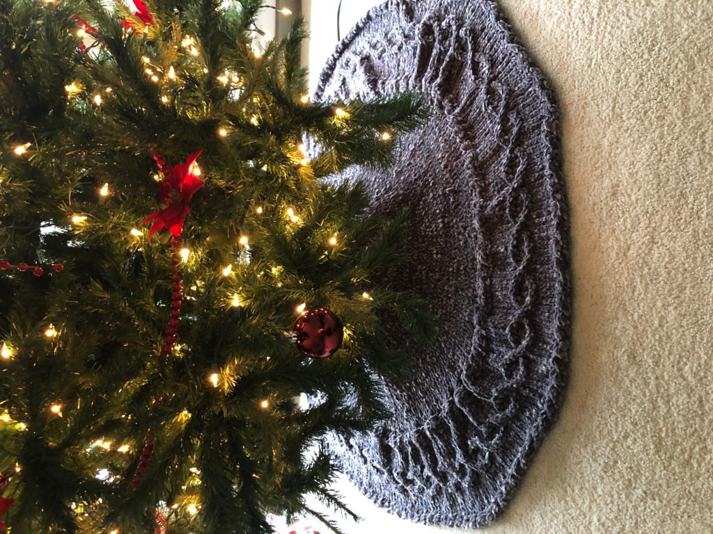 Vintage Velvet Christmas Tree Skirt Knitting Pattern
