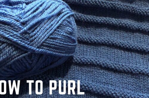 Learn how to purl with knitting in the park