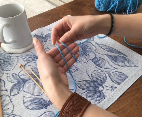 How to create a slip knot a knitting tutorial