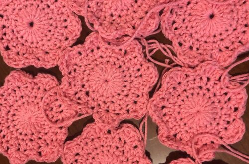 Cotton Flower Face Scrubbies - Free Pattern from Knitting in the Park