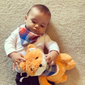 Fynn's Baby Bandana Bibs Tutorial on Knitting in the Park