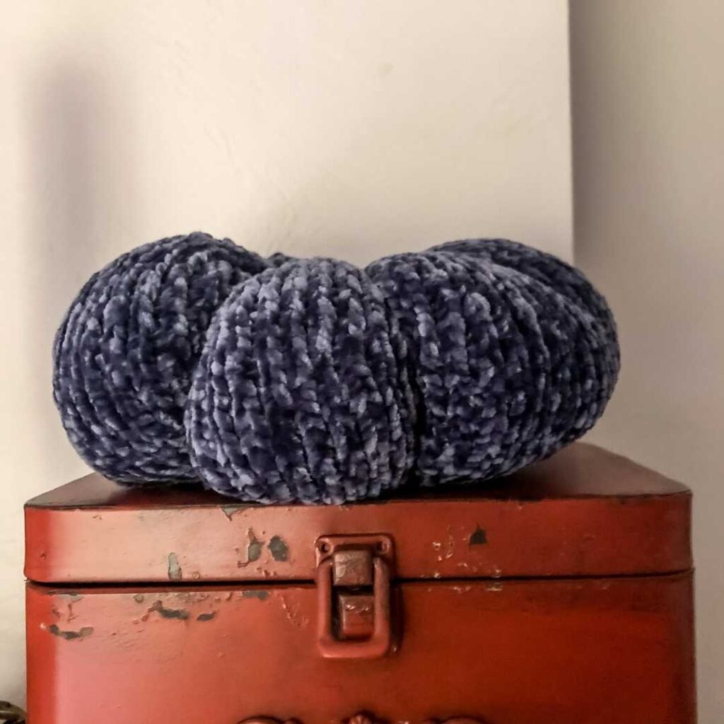 Knitting in the Park Knitted Pumpkins Tutorial
