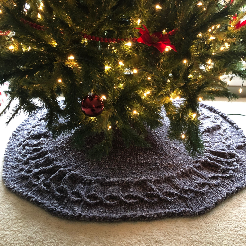 Knitting with velvet yarn, a review by knitting in the park.