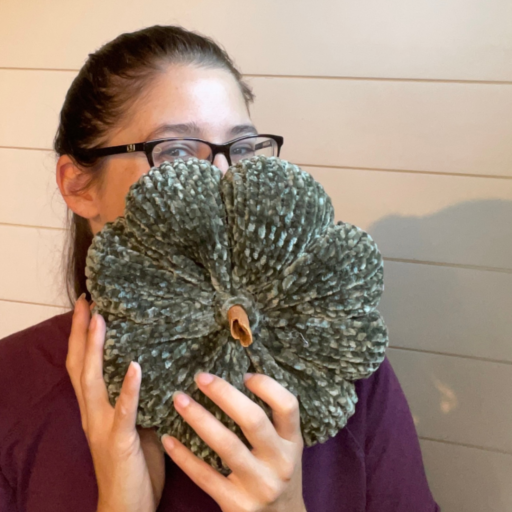 How to design and knit pumpkins