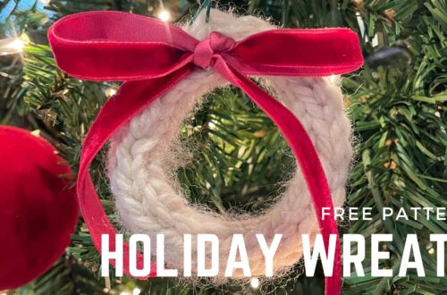 Knit this holiday wreath ornament in no time and add sophistication to any occasion.