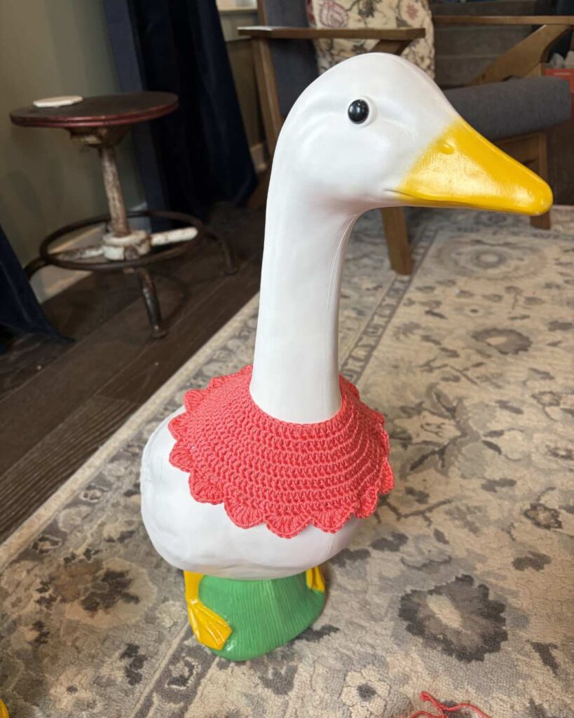 How to Crochet a porch goose collar - Free Tutorial from Knitting in the Park