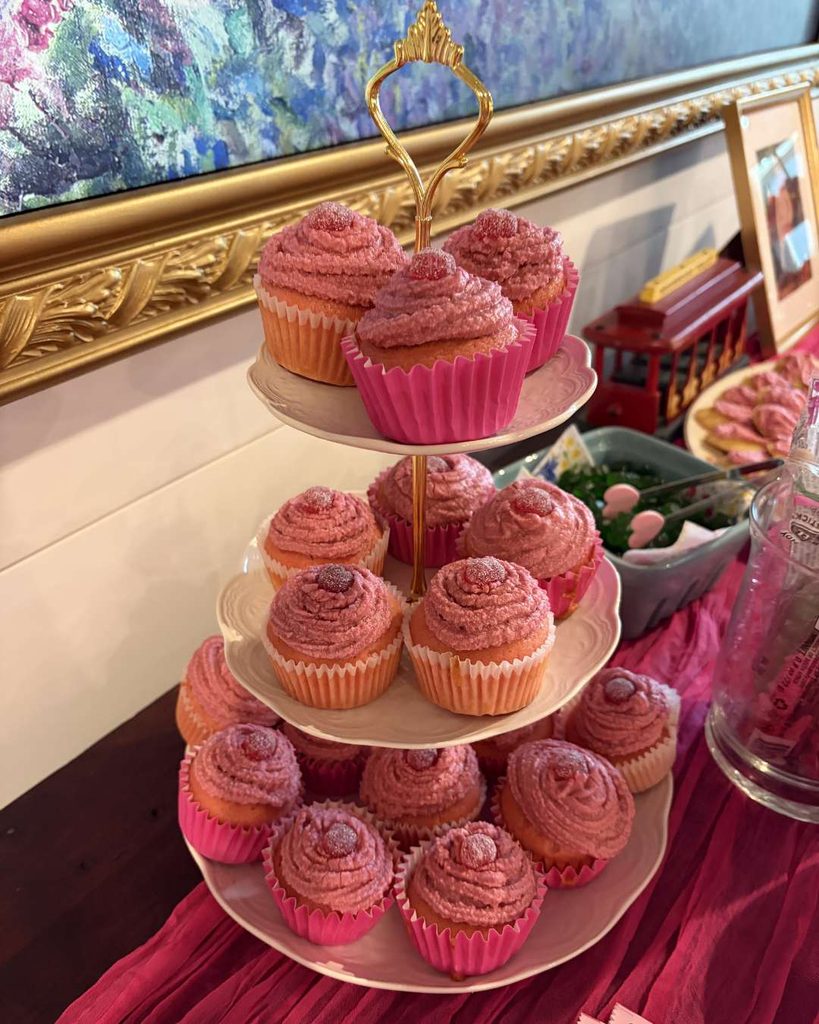 Pinkalicious cupcake recipe from the Pinkalicious author and website!