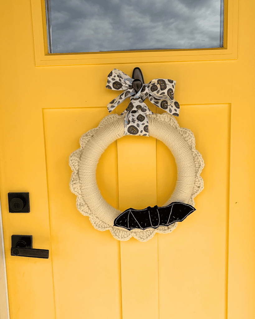 Crochet Holiday Wreath Tutorial from Knitting in the Park