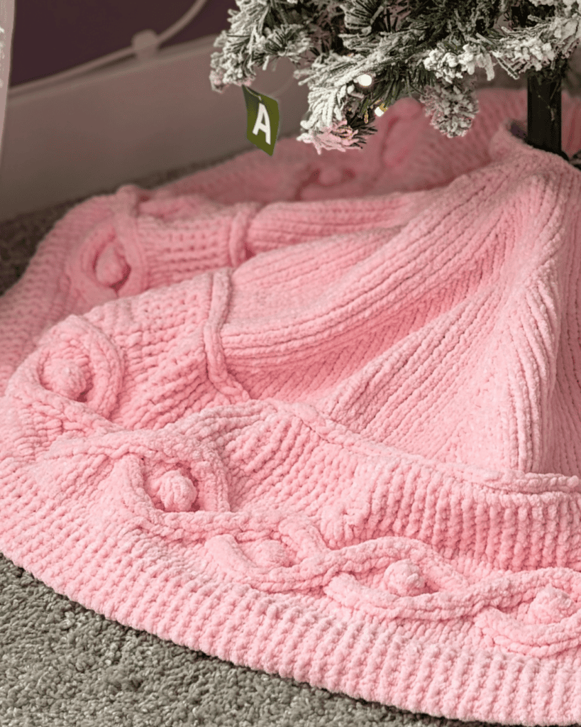 Knit the cute and creative Sugar Plum Christmas Tree Skirt from Knitting in the Park.